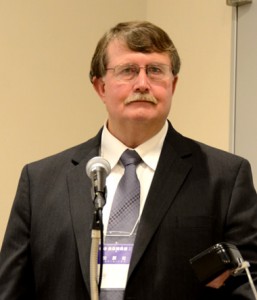 ニューライフ社社長 アール・ローマーさん
