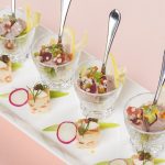 マグロとアボカド、ホワイトソルガムのタブレとスモークトラウトのキッシュ