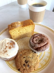 ソルガムきび粉を使用したグルテンフリースイーツ各種（グルテンフリー・ベーカリー『Erin McKenna’s Bakery LA』）