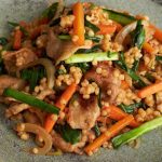 ソルガムきびと豚肉のピリ辛みそいため