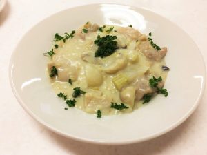 ホワイトソルガムと鶏肉のフリカッセ