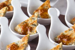 【前菜】ソルガムきびの韮せんべい奏龍味噌添え
