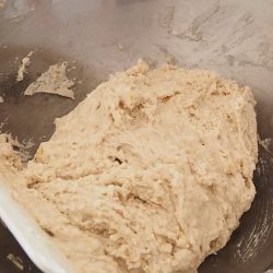 手順5：3に4を加えて、ヘラで混ぜる。