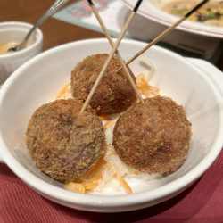 ブーダンボール（カルローズライス ホワイトソルガム 米国産豚挽肉 ケイジャンスパイス クレオールディップソース）
