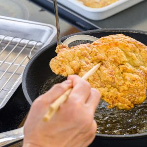 台湾風鶏唐揚げ（大鶏排）